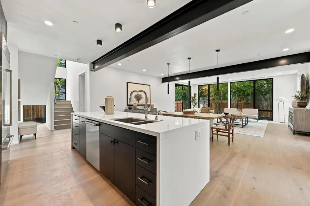 1101 May Brown Avenue Menlo Park, CA 94025