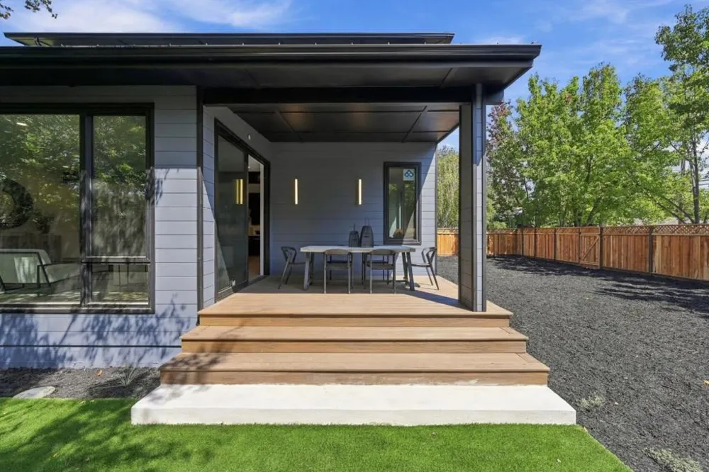 1101 May Brown Avenue Menlo Park, CA 94025