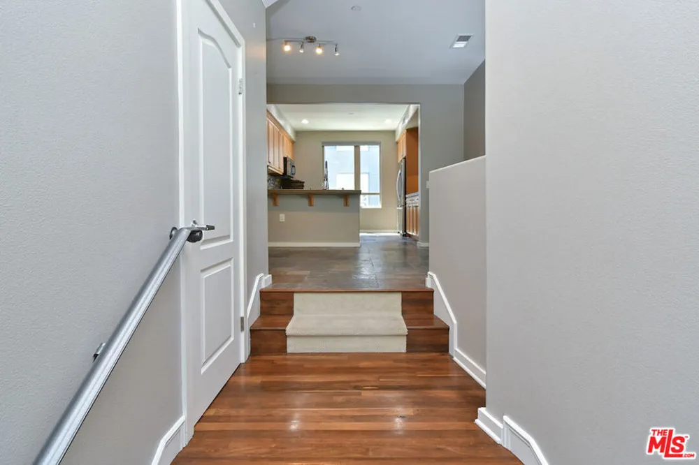 5412 W 149th Place #4 Hawthorne, CA 90250