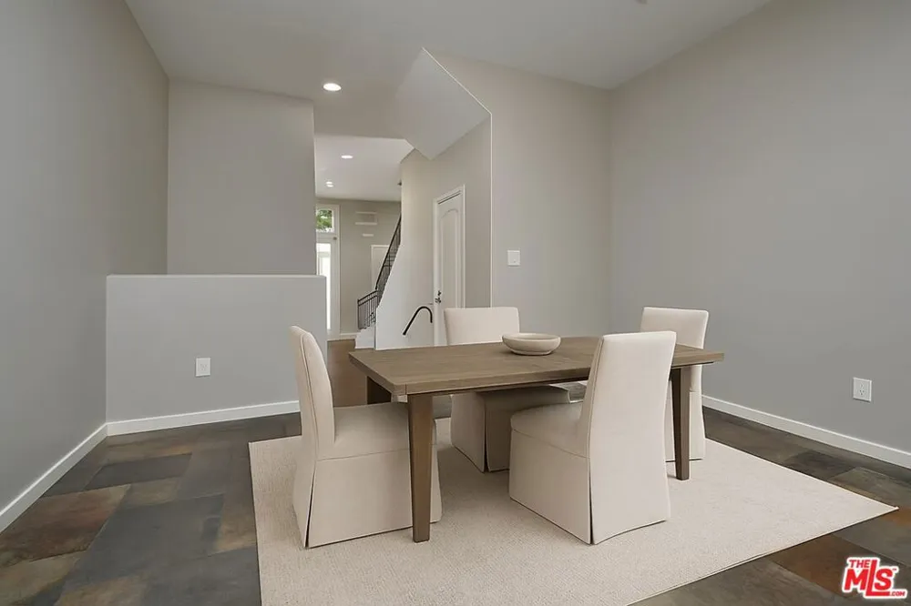 5412 W 149th Place #4 Hawthorne, CA 90250