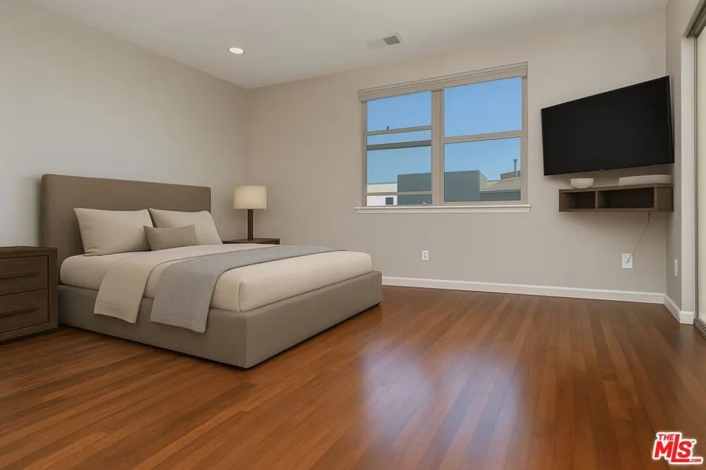 5412 W 149th Place #4 Hawthorne, CA 90250