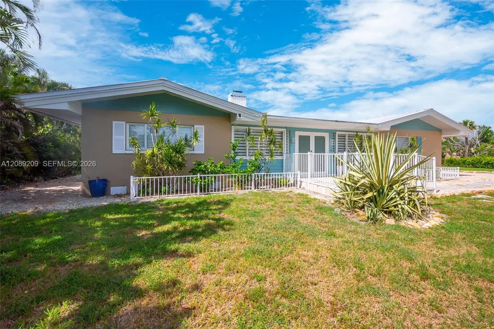 5885 Pine Tree Other City - In The State Of Florida, FL 33957
