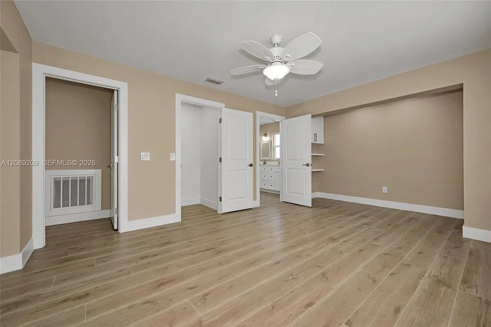 5885 Pine Tree Other City - In The State Of Florida, FL 33957