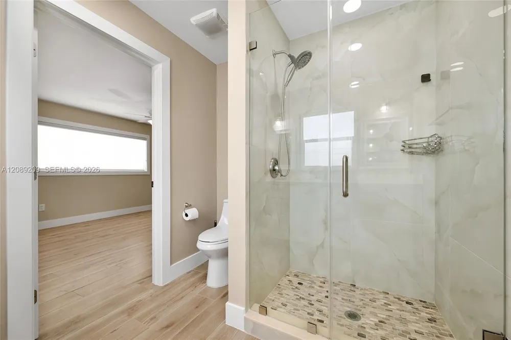 5885 Pine Tree Other City - In The State Of Florida, FL 33957