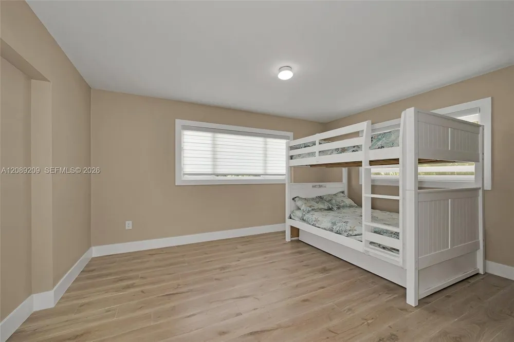 5885 Pine Tree Other City - In The State Of Florida, FL 33957