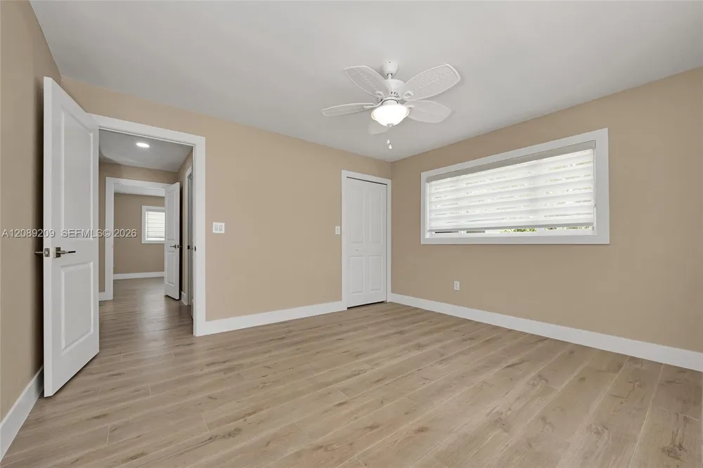 5885 Pine Tree Other City - In The State Of Florida, FL 33957