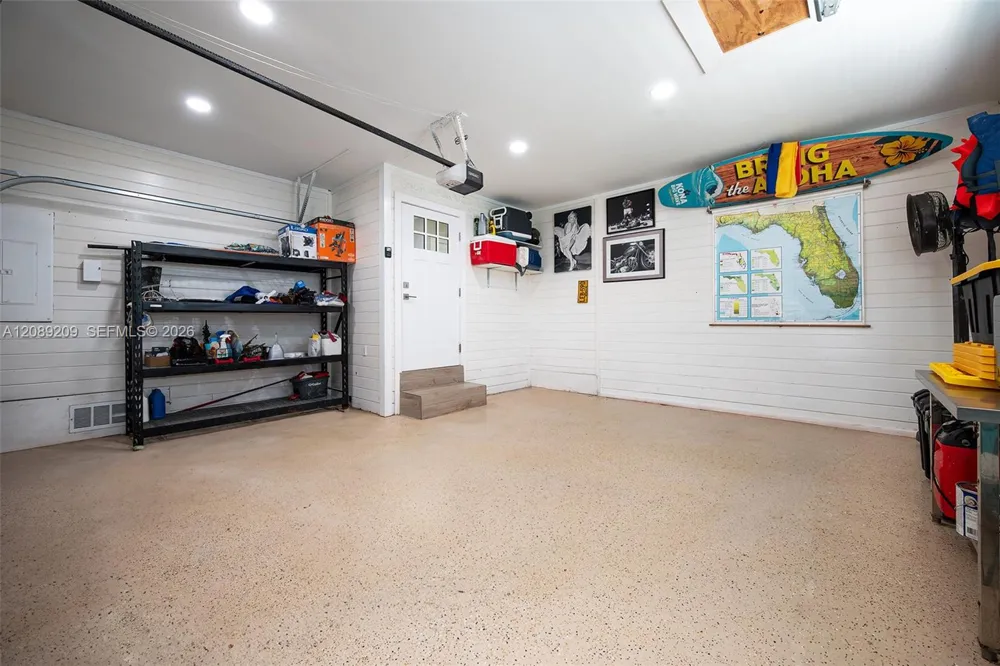 5885 Pine Tree Other City - In The State Of Florida, FL 33957