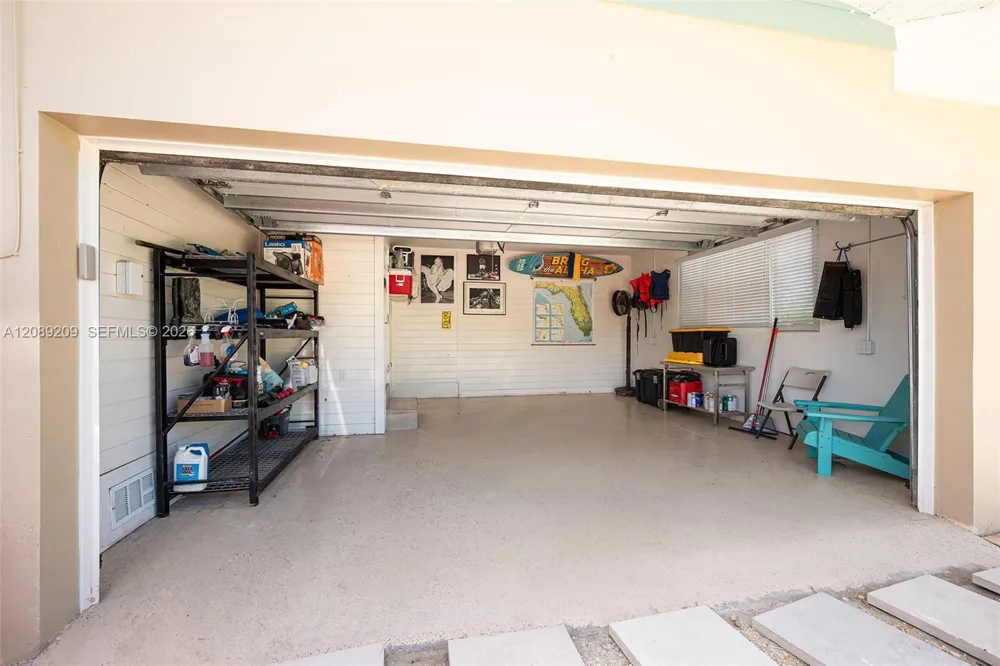 5885 Pine Tree Other City - In The State Of Florida, FL 33957