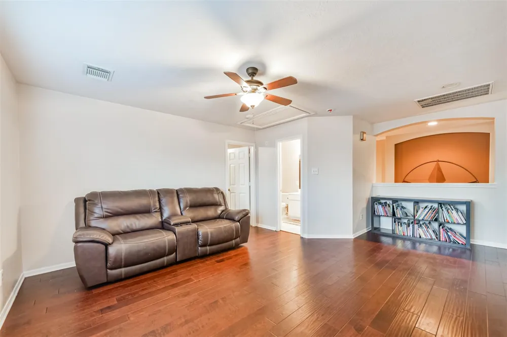 1122 Sussex Trail Pearland, TX 77584