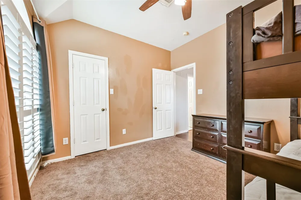 1122 Sussex Trail Pearland, TX 77584