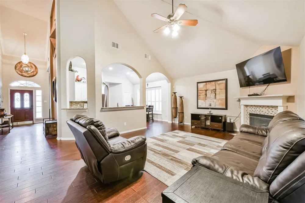 1122 Sussex Trail Pearland, TX 77584