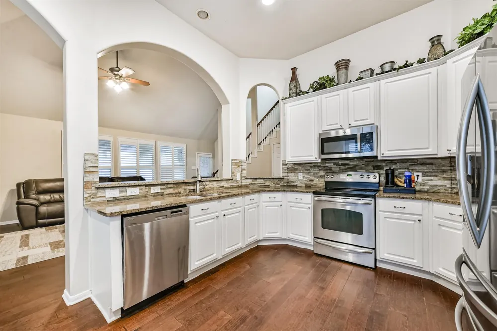 1122 Sussex Trail Pearland, TX 77584
