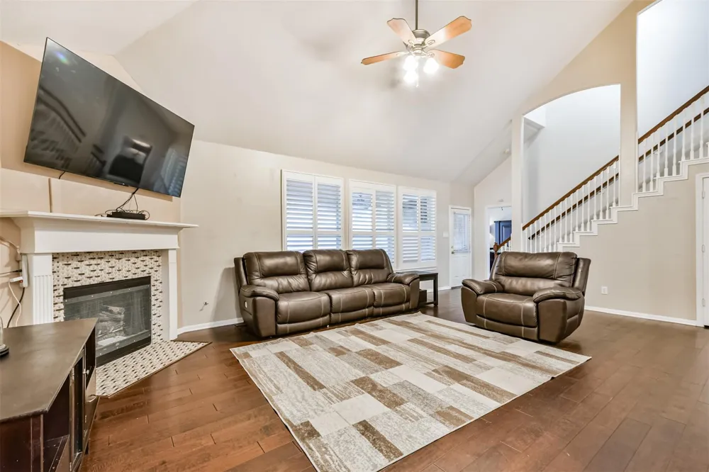 1122 Sussex Trail Pearland, TX 77584