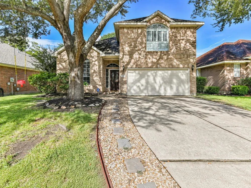 1122 Sussex Trail Pearland, TX 77584