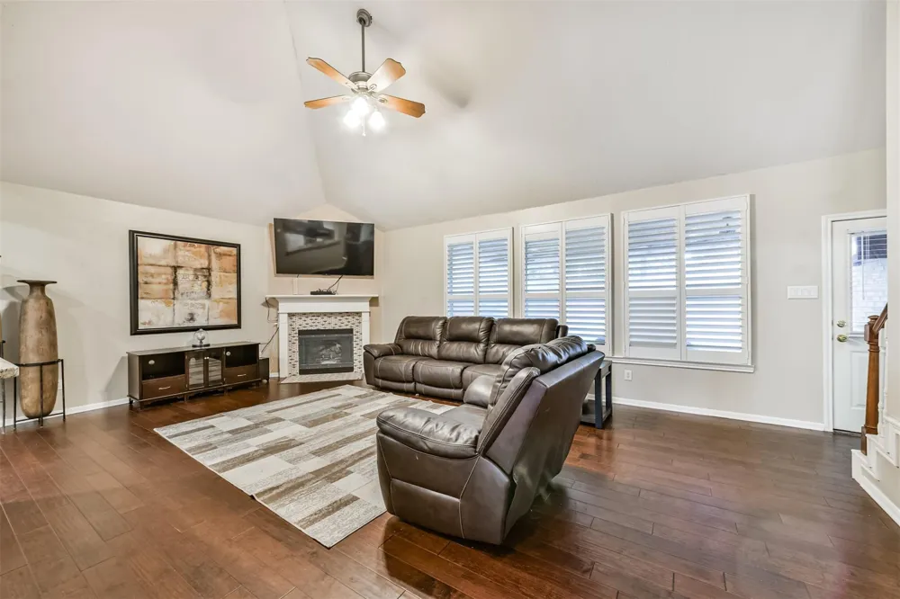 1122 Sussex Trail Pearland, TX 77584