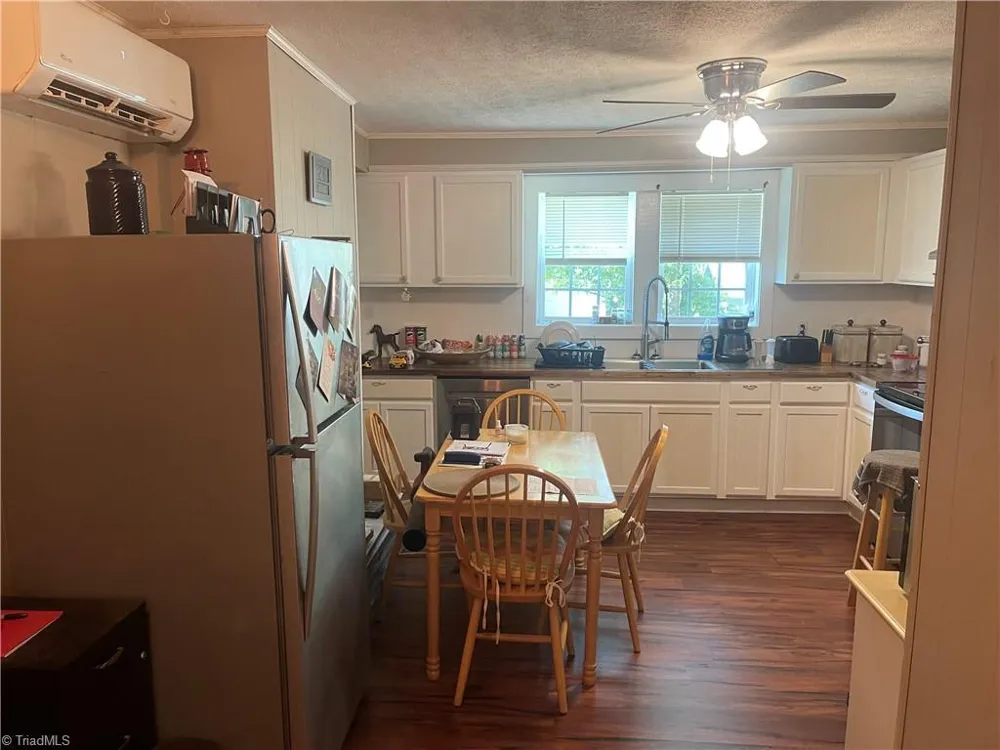 1443 Delaware Avenue Eden, NC 27288