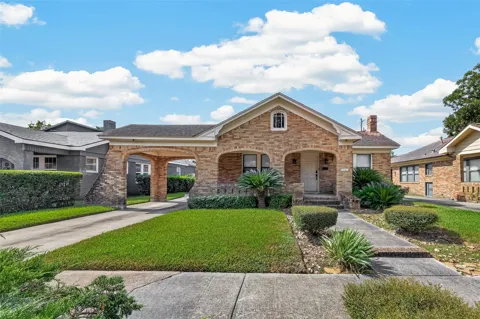 2418 Rosewood Street