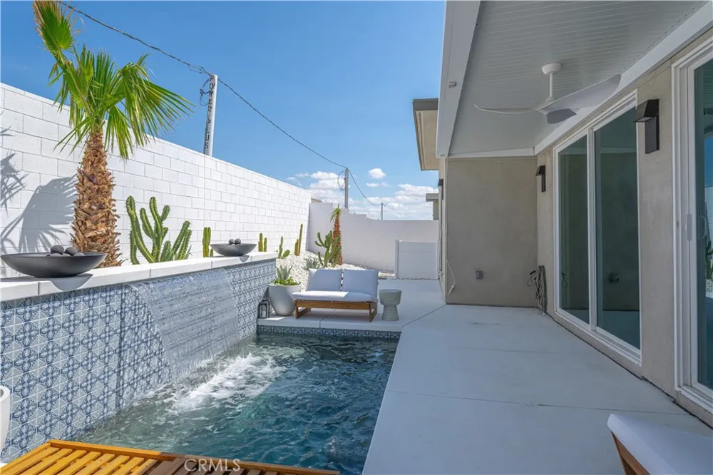 264 Mustang Palm Springs, CA 92262