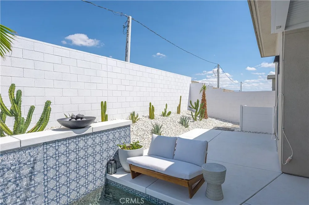 264 Mustang Palm Springs, CA 92262