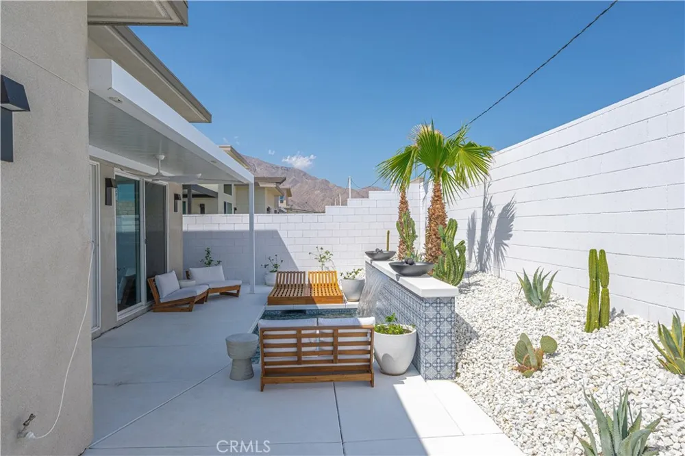 264 Mustang Palm Springs, CA 92262