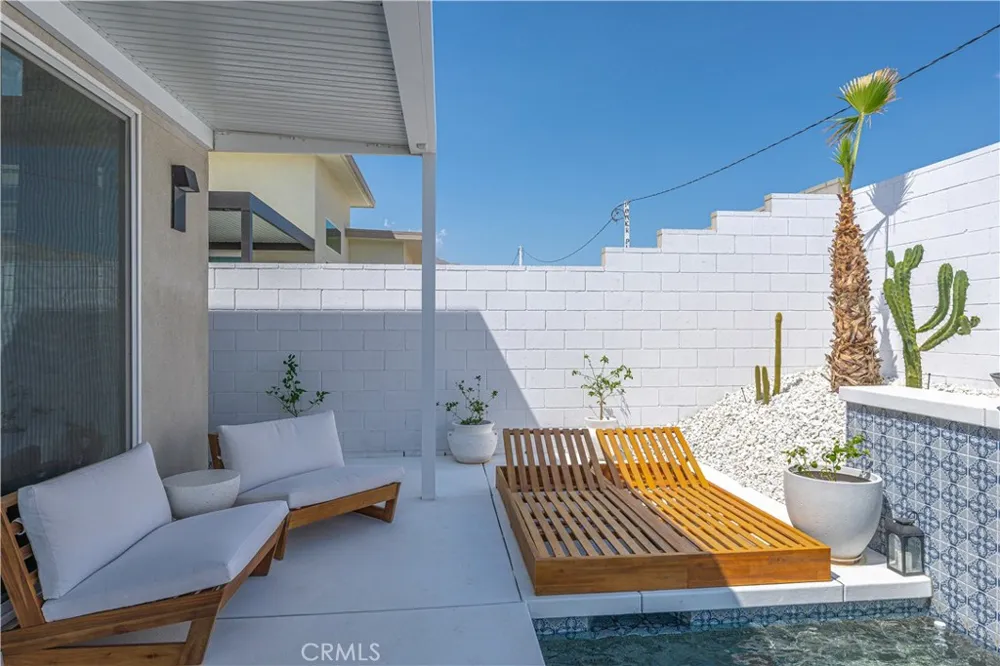 264 Mustang Palm Springs, CA 92262