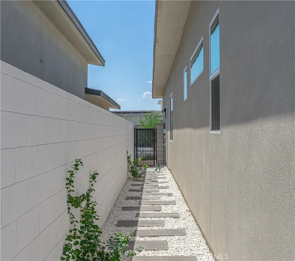 264 Mustang Palm Springs, CA 92262