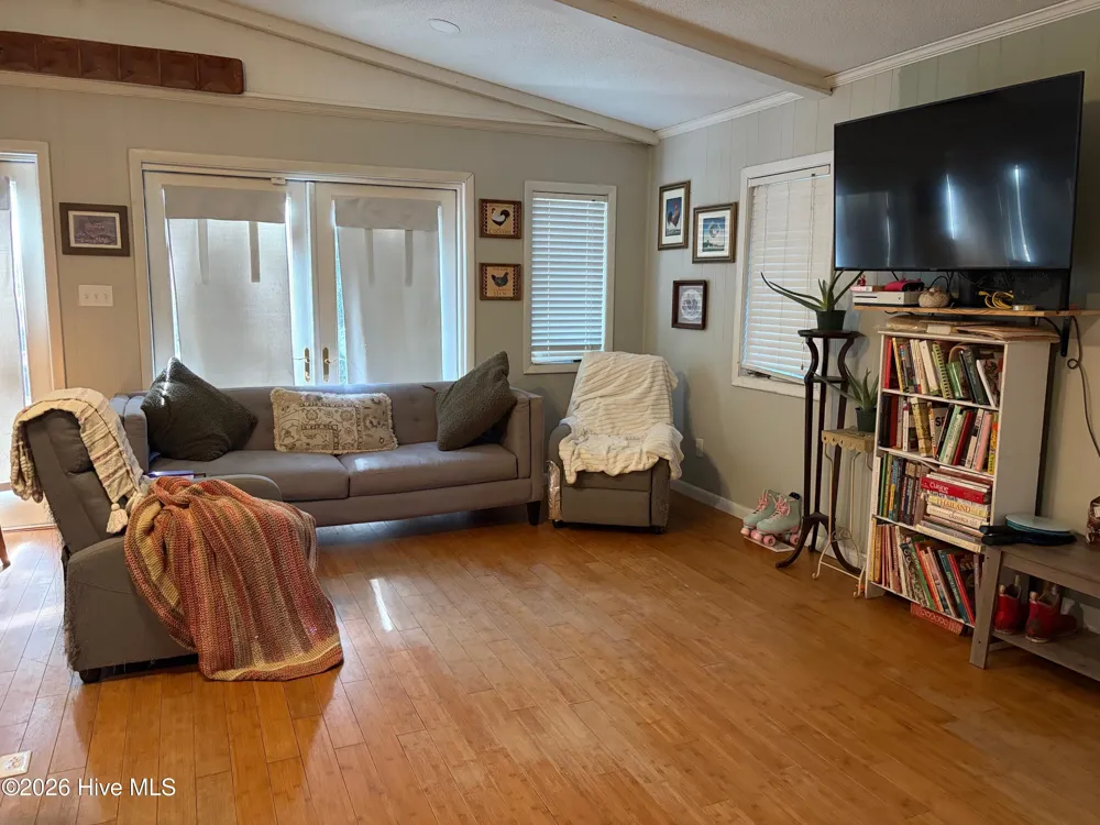 113 Forest Avenue Manteo, NC 27954