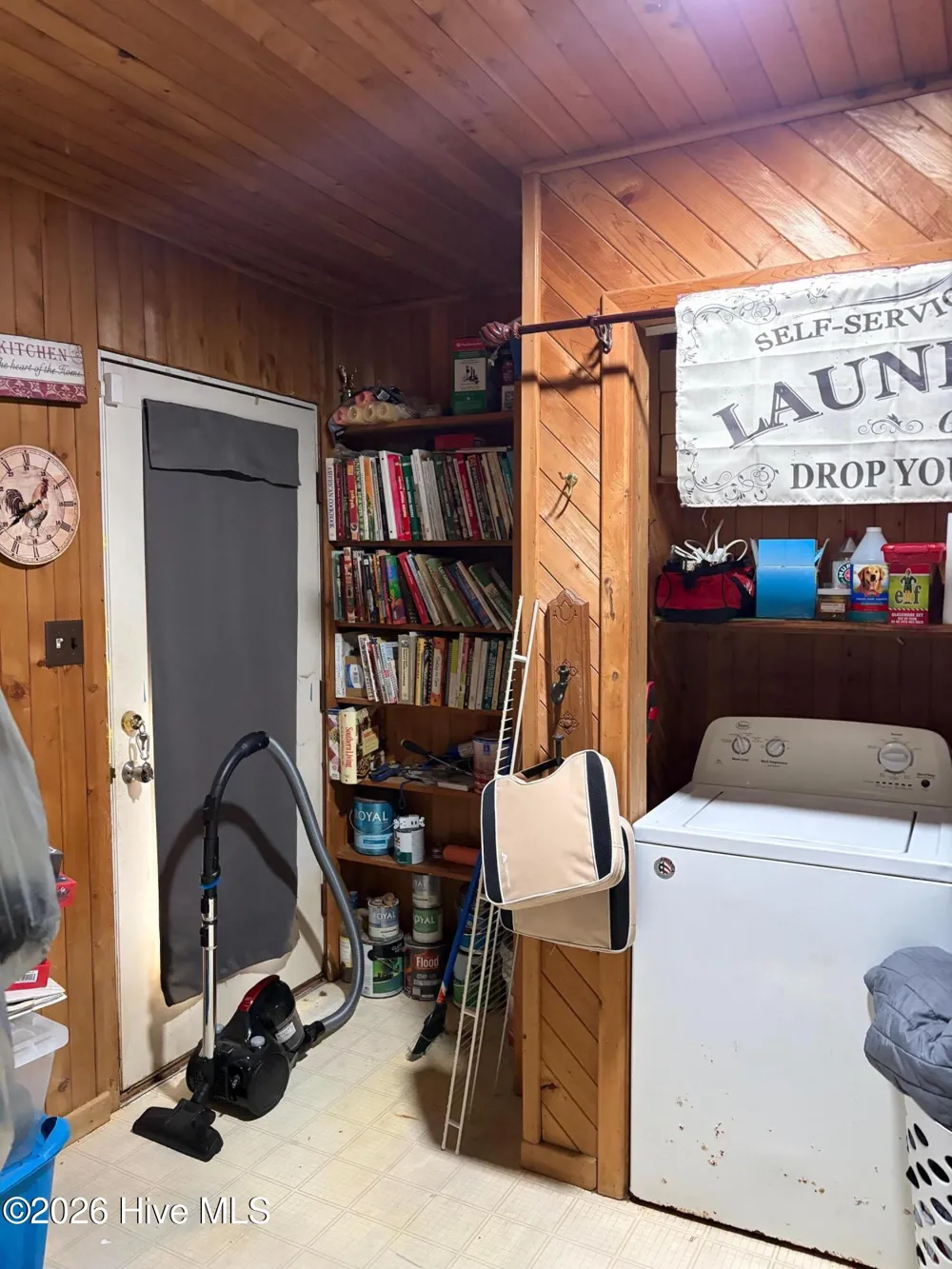 113 Forest Avenue Manteo, NC 27954
