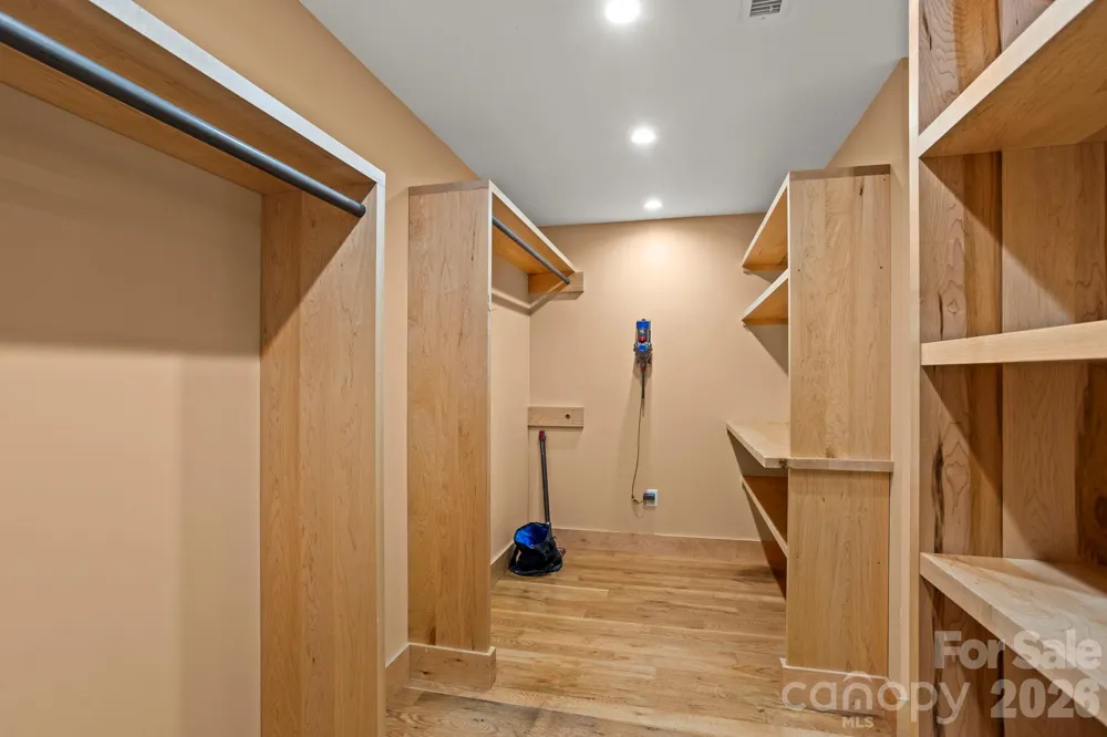 36 Ravenwood Drive Fletcher, NC 28732