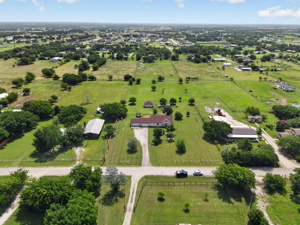 1958 Crockett Street Sanger, TX 76266