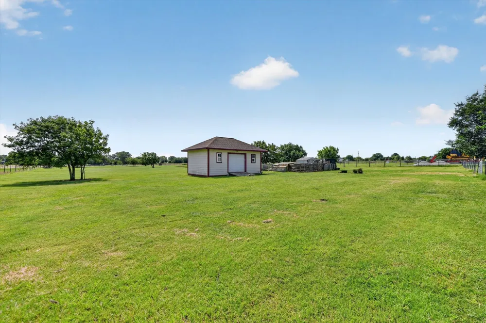 1958 Crockett Street Sanger, TX 76266