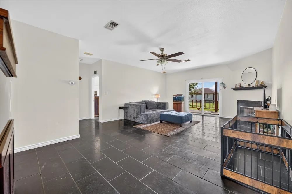 1958 Crockett Street Sanger, TX 76266