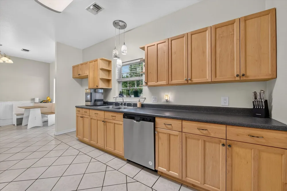 1958 Crockett Street Sanger, TX 76266