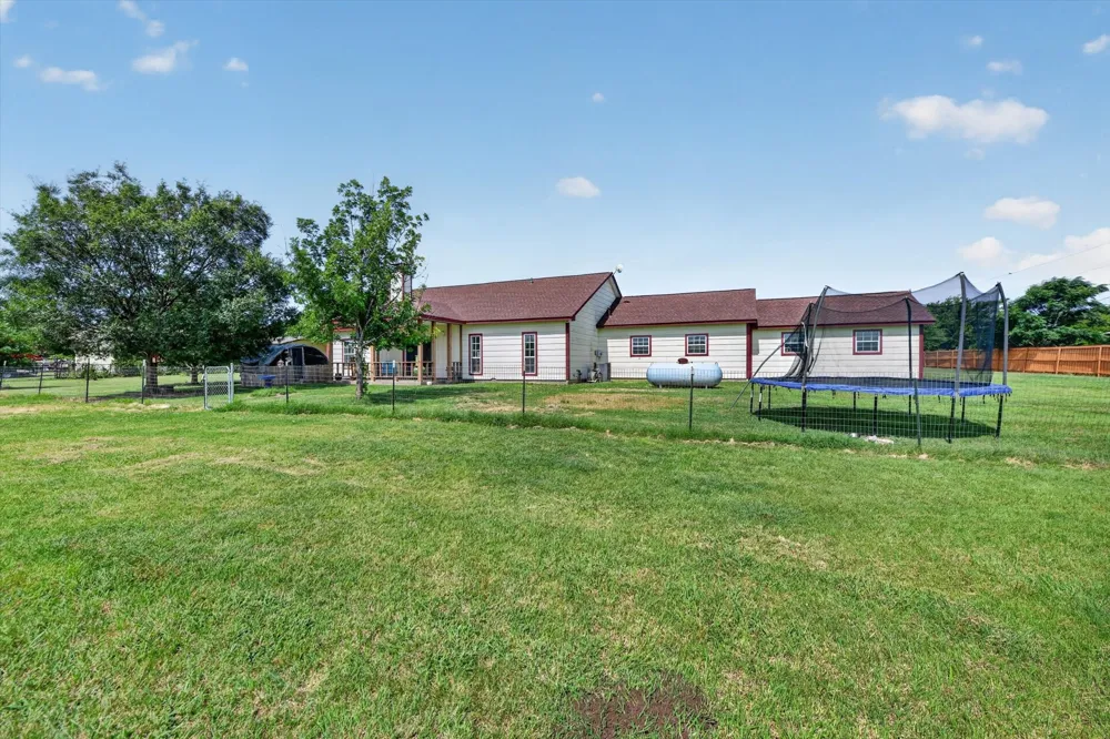 1958 Crockett Street Sanger, TX 76266