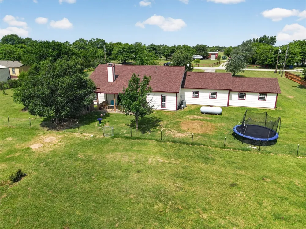 1958 Crockett Street Sanger, TX 76266
