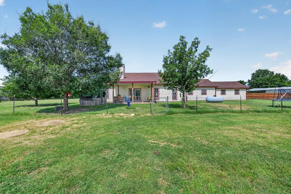 1958 Crockett Street Sanger, TX 76266
