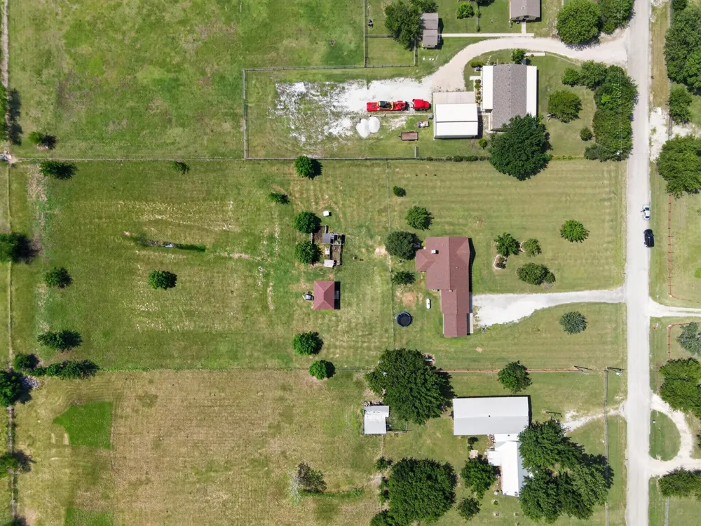 1958 Crockett Street Sanger, TX 76266