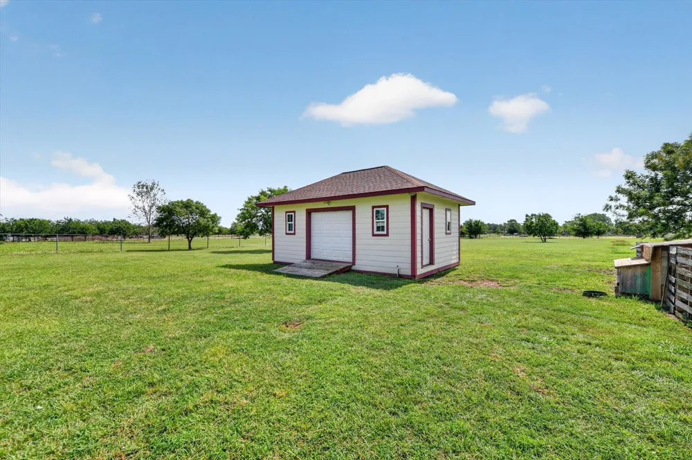 1958 Crockett Street Sanger, TX 76266