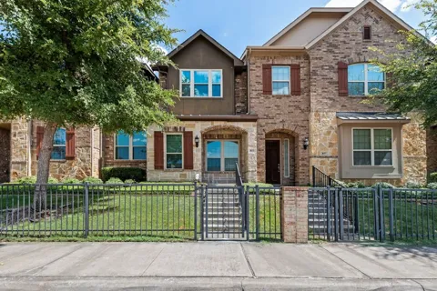 853 Whitehall Drive