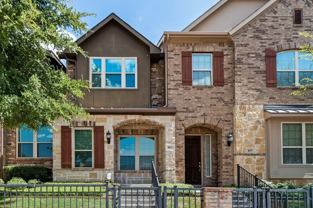 853 Whitehall Drive Richardson, TX 75081