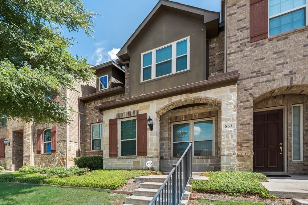 853 Whitehall Drive Richardson, TX 75081