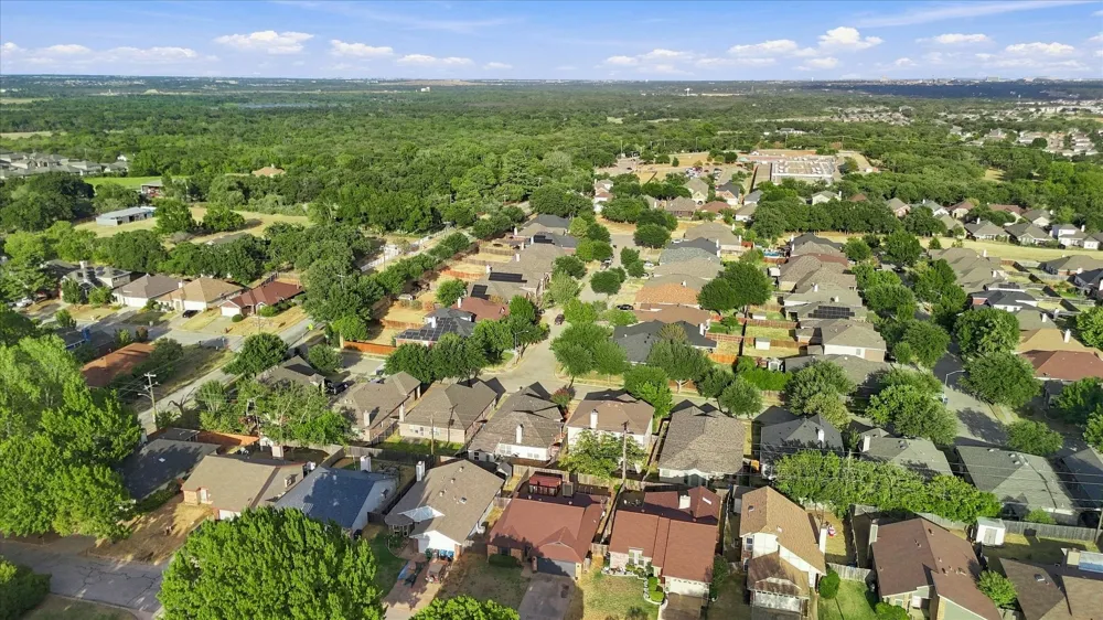 617 Cross Ridge Circle Fort Worth, TX 76120