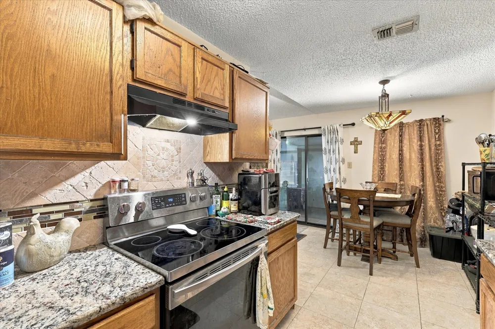 617 Cross Ridge Circle Fort Worth, TX 76120