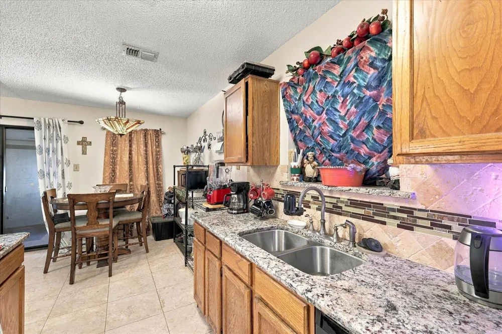617 Cross Ridge Circle Fort Worth, TX 76120