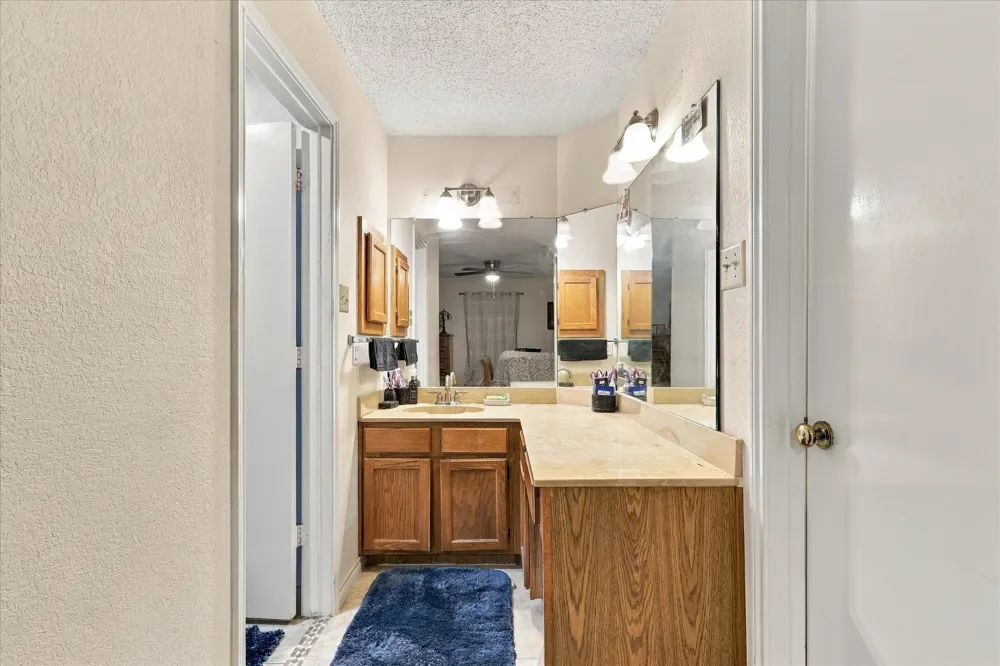 617 Cross Ridge Circle Fort Worth, TX 76120