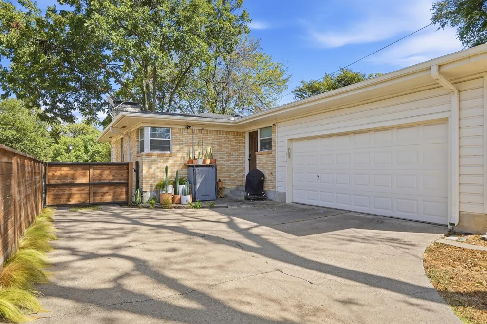 2908 Ryan Place Drive Fort Worth, TX 76110