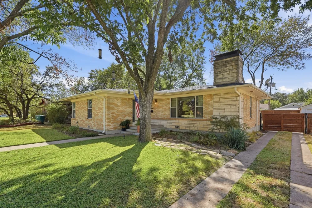 2908 Ryan Place Drive Fort Worth, TX 76110