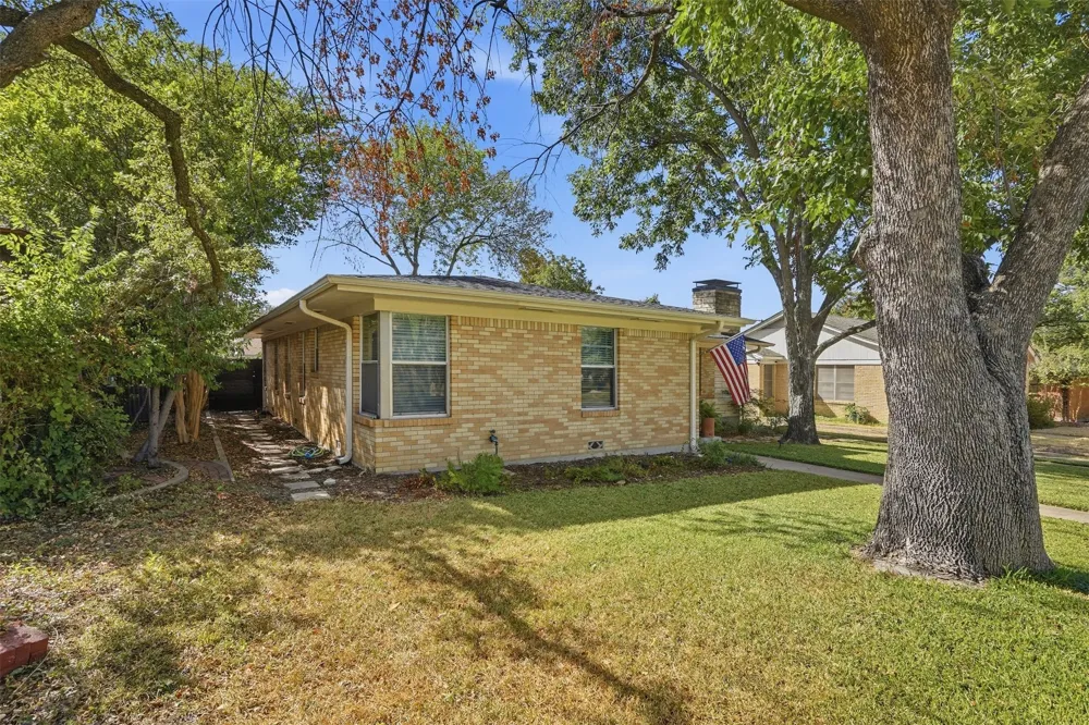 2908 Ryan Place Drive Fort Worth, TX 76110