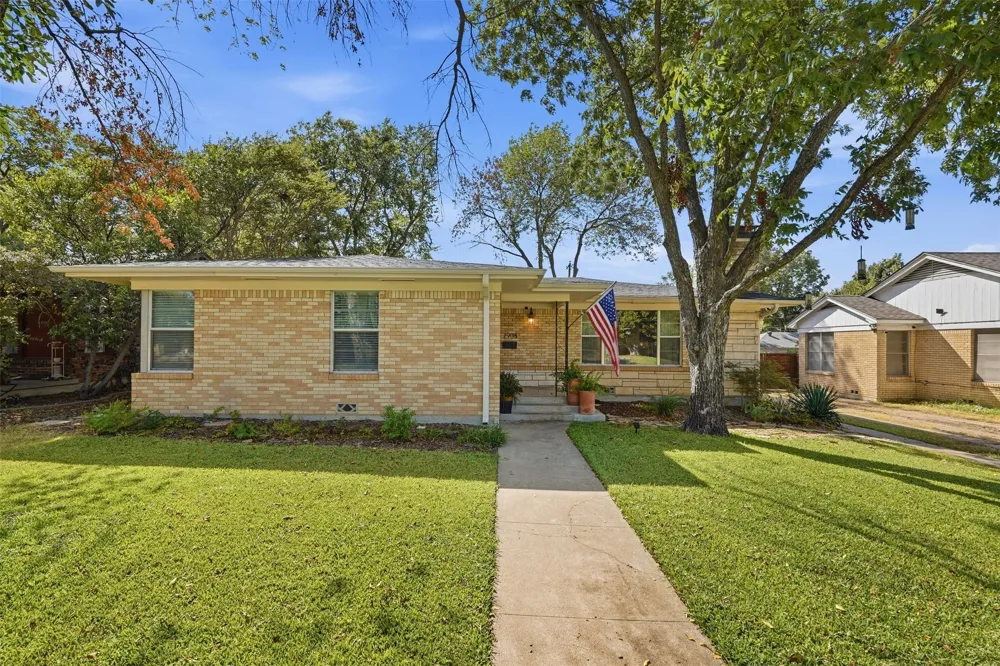 2908 Ryan Place Drive Fort Worth, TX 76110