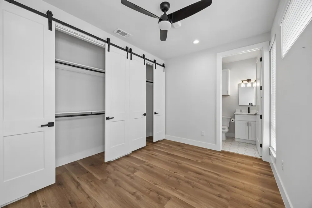 5633 Live Oak #103 Dallas, TX 75206